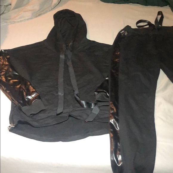 Black sweat set - Picture 1 of 2